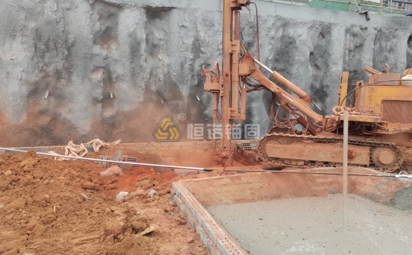 錨桿鉆孔過(guò)程中的注意事項(xiàng)有哪些