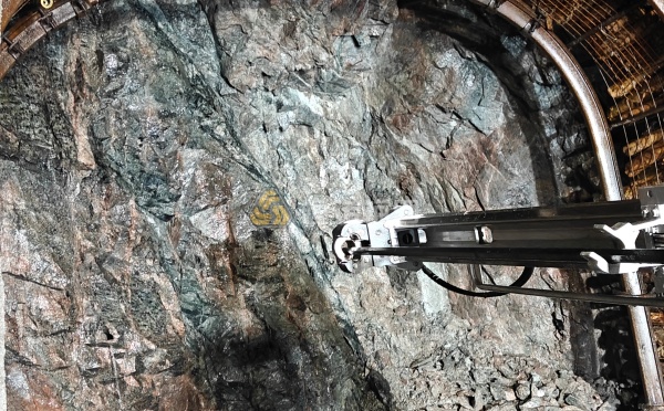 礦山破碎帶總塌方？看自鉆式錨桿如何破解難題！