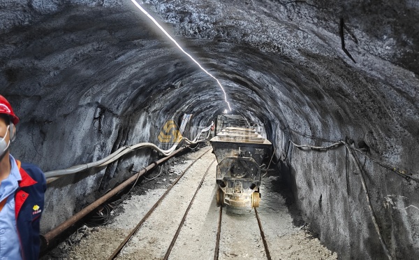 巷道冒頂處理原則是什么