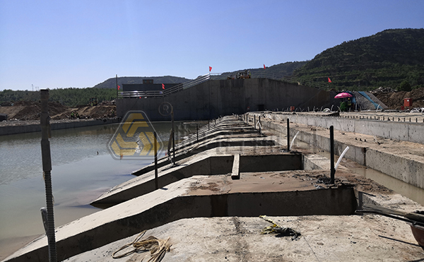 自鉆式錨桿支護(hù)，自進(jìn)式錨桿專用鉆機(jī)施工